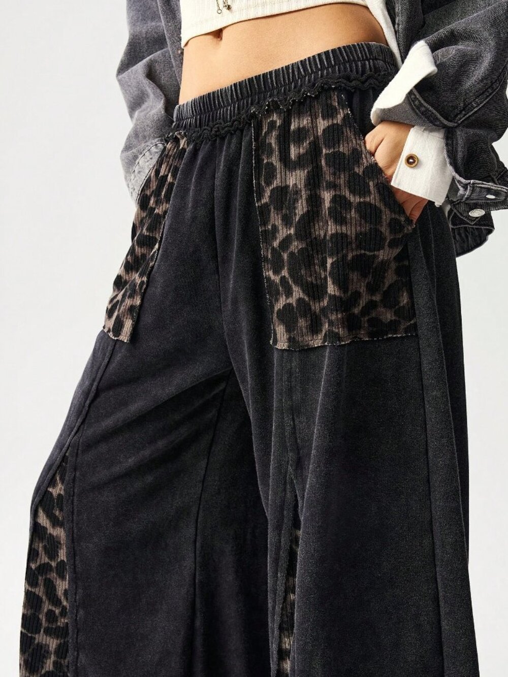 Black Casual Women's Plus Size Leopard Print High Waist Wide Leg Pants - Picture 7 of 8